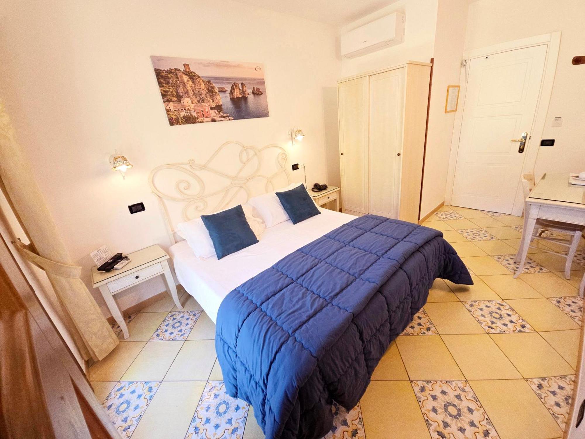 Hotel Cala Marina Castellammare del Golfo Eksteriør billede